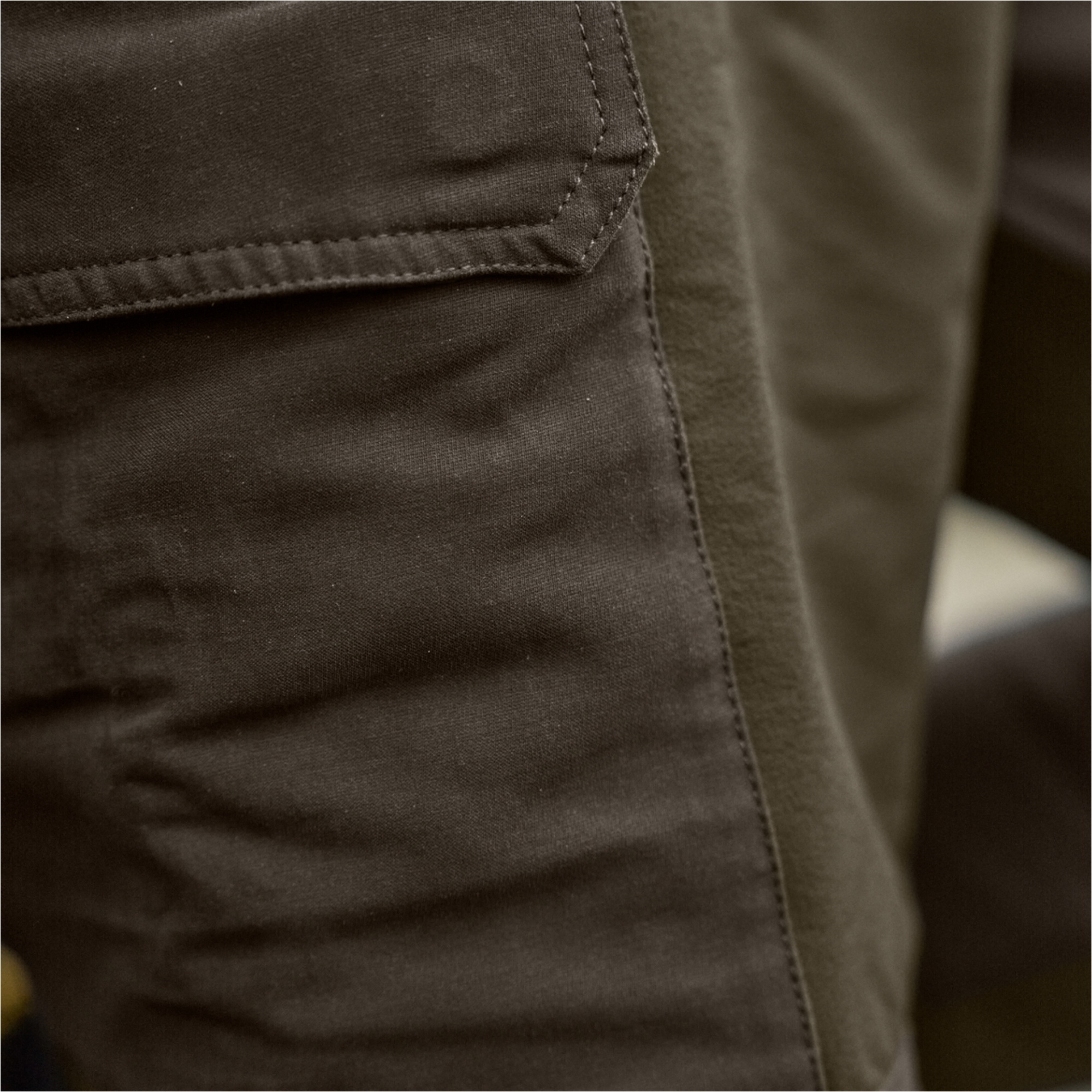 2025 Harkila Herren Berg Hose 1072801710 - Weide Grün / Brown